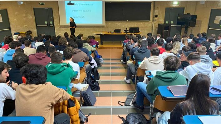 Inizio Lezioni di Analisi Matematica per le Applicazioni / Analisi II